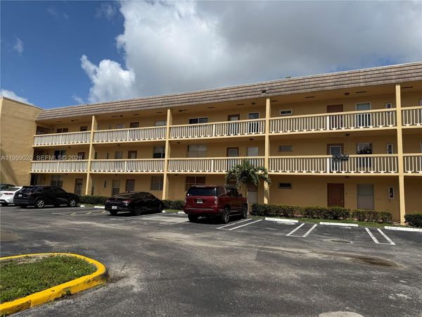 5851 NW 62nd Ave , Unit 305, Tamarac, FL 33319