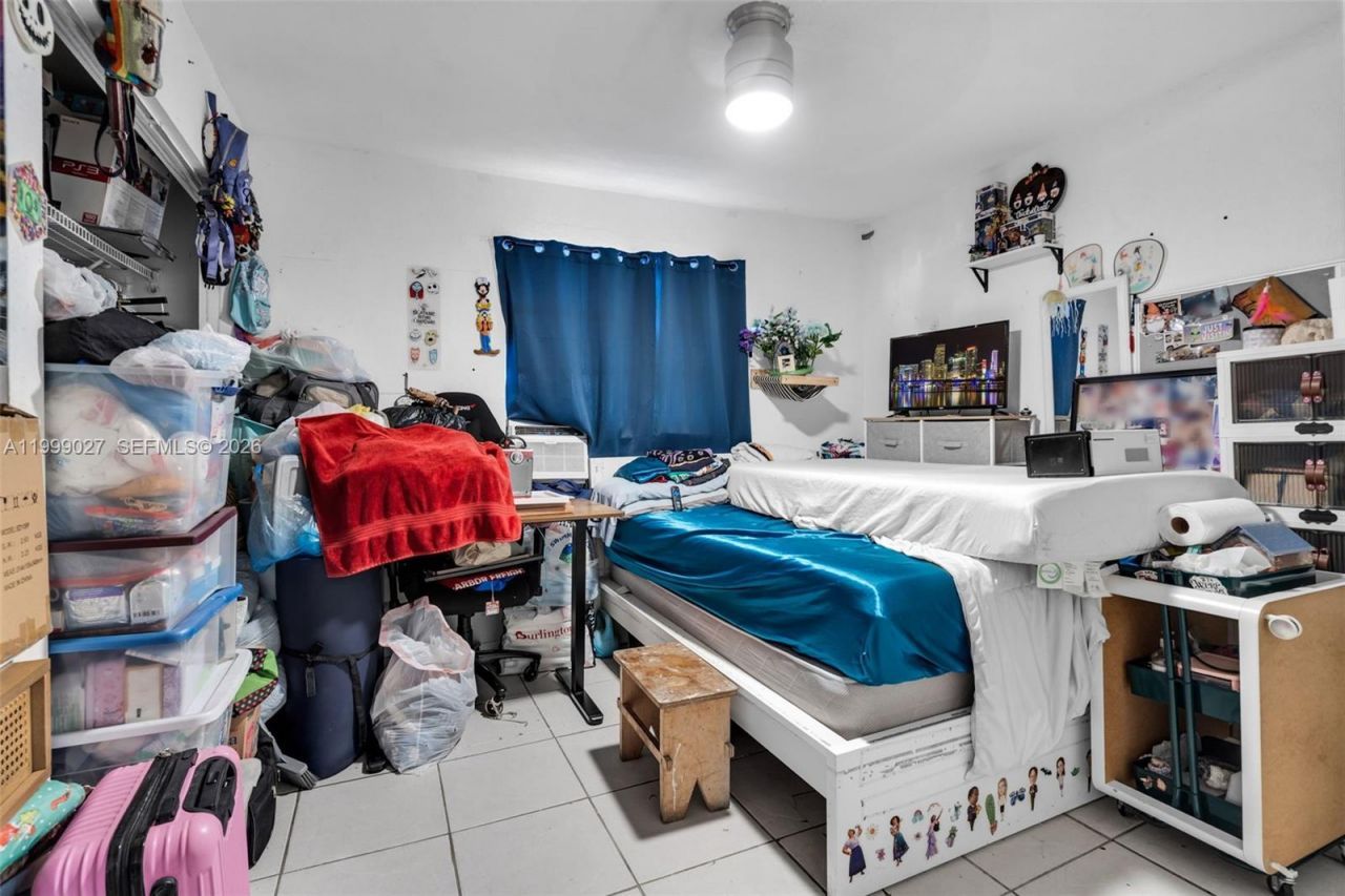 3166 NW 102nd St, Miami, FL 33147 Photo