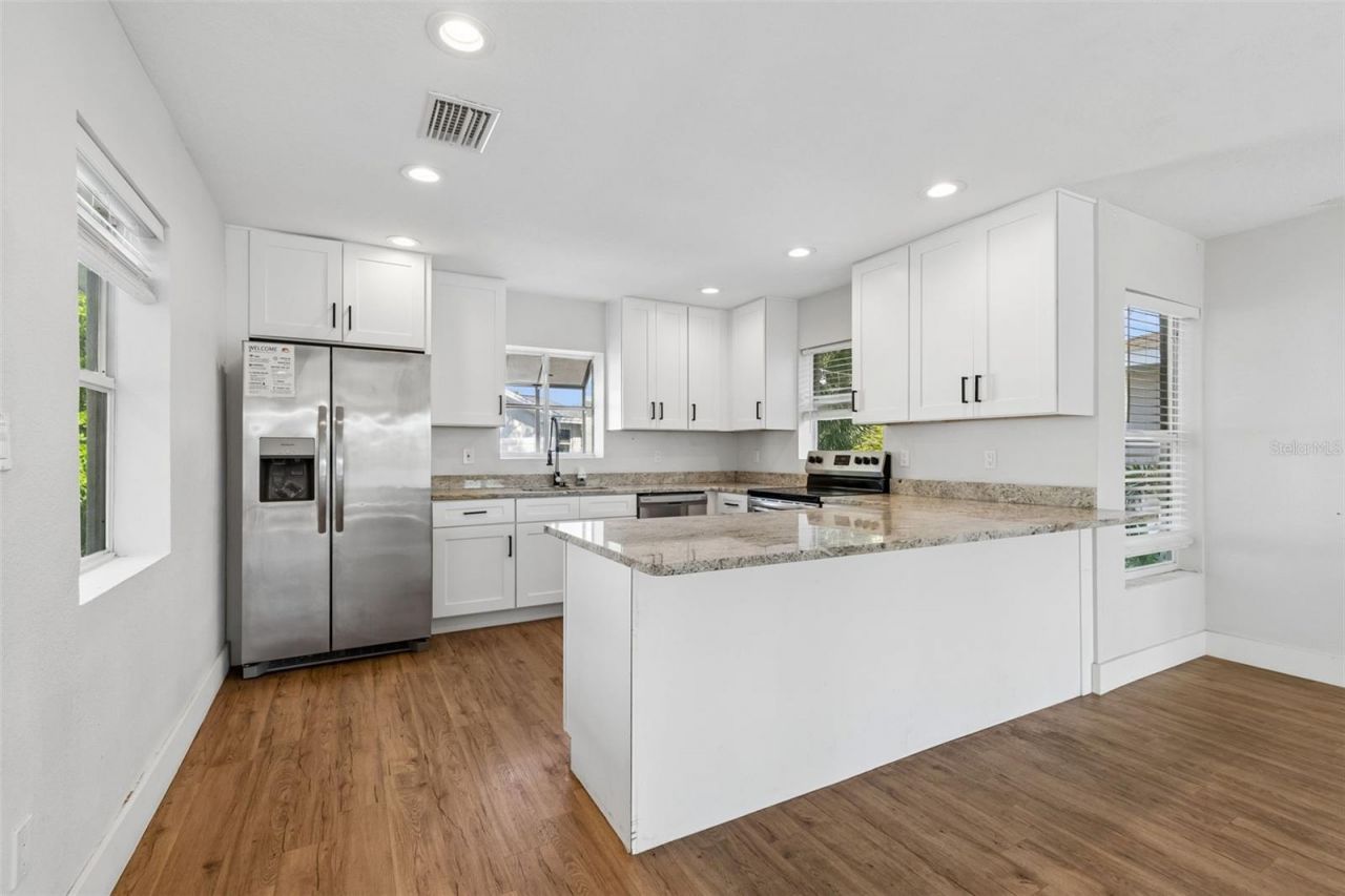 125 Harbor Bluff Drive, Largo, FL 33770 Photo
