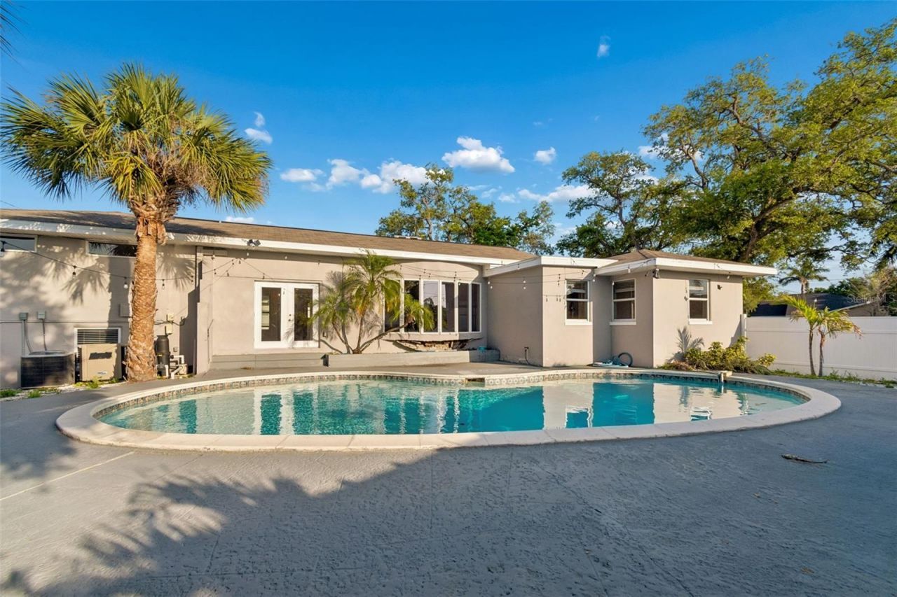125 Harbor Bluff Drive, Largo, FL 33770 Photo
