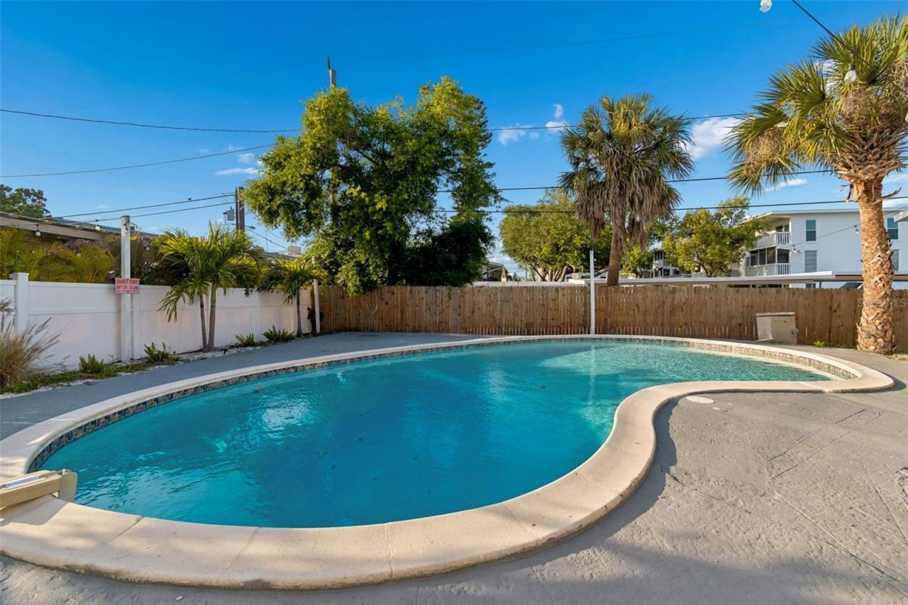 125 Harbor Bluff Drive, Largo, FL 33770 Photo