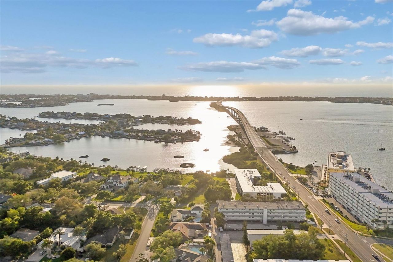 125 Harbor Bluff Drive, Largo, FL 33770 Photo