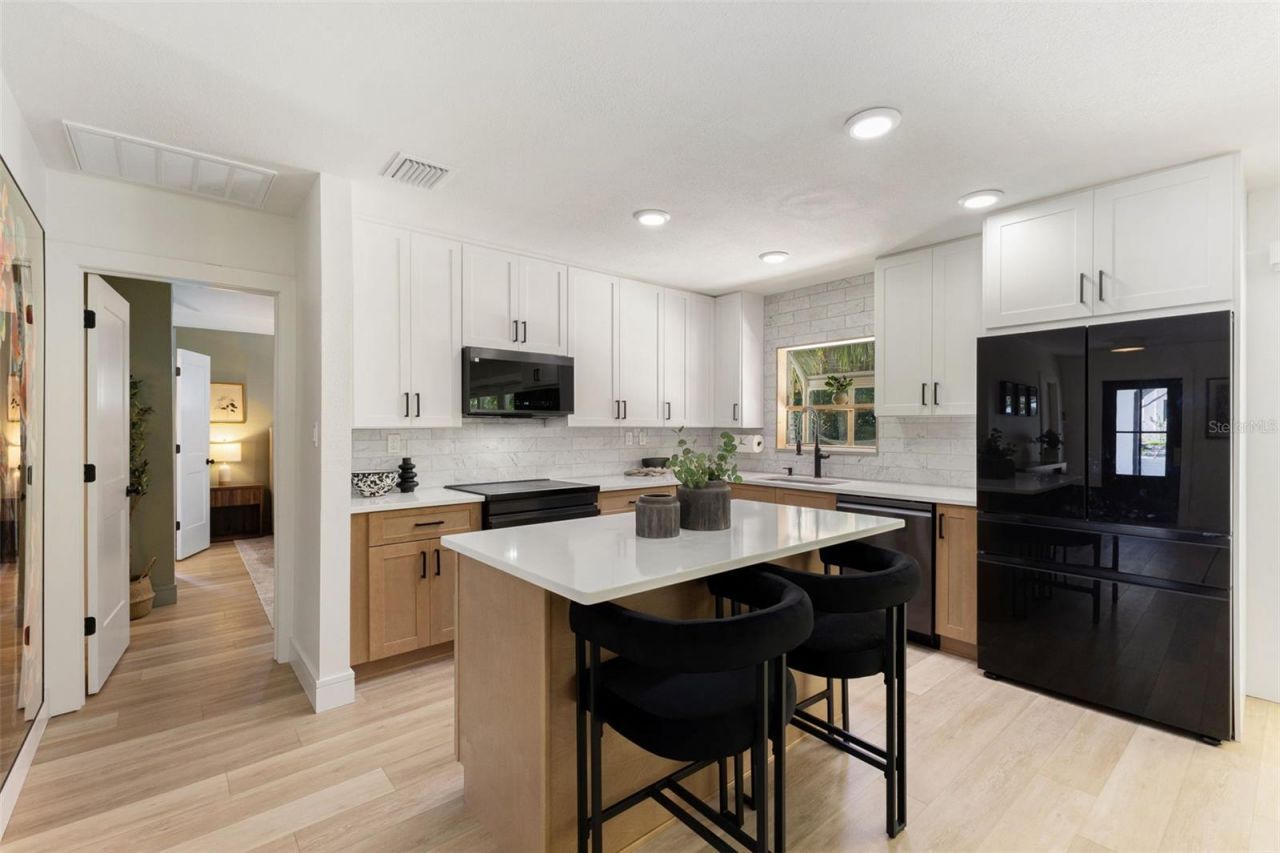 4618 Bayshore Boulevard Ne, Saint Petersburg, FL 33703 Photo