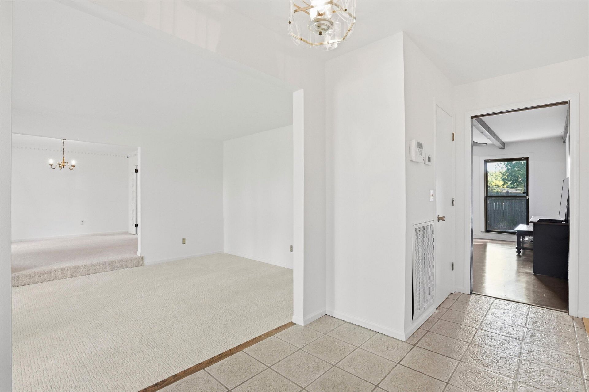 109 Beacon Hill Lane Photo 5