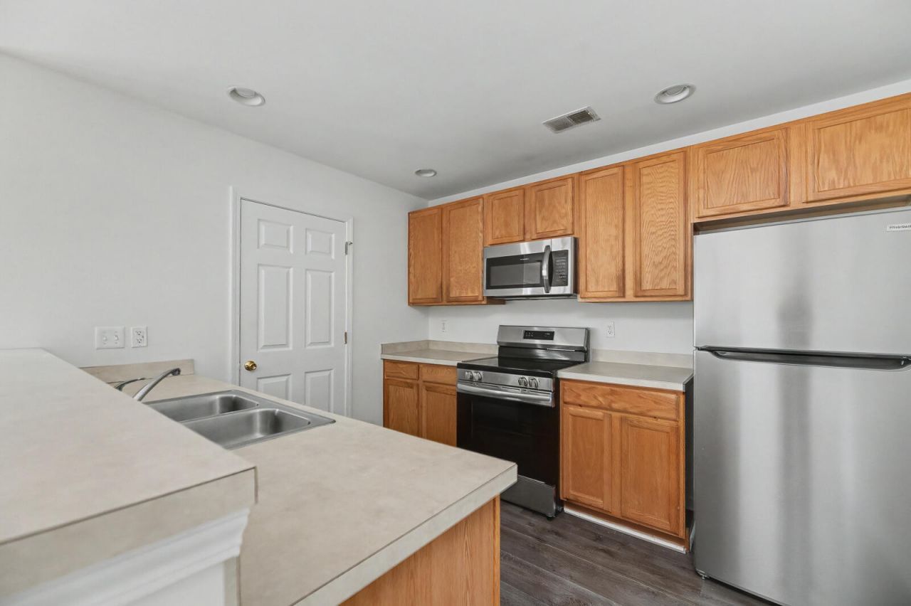 4834 Willow Brook Lane Photo 14