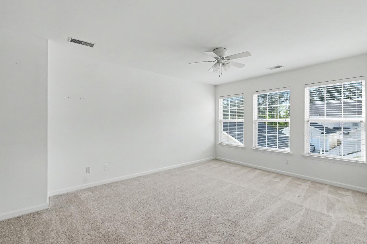 4834 Willow Brook Lane Photo 18