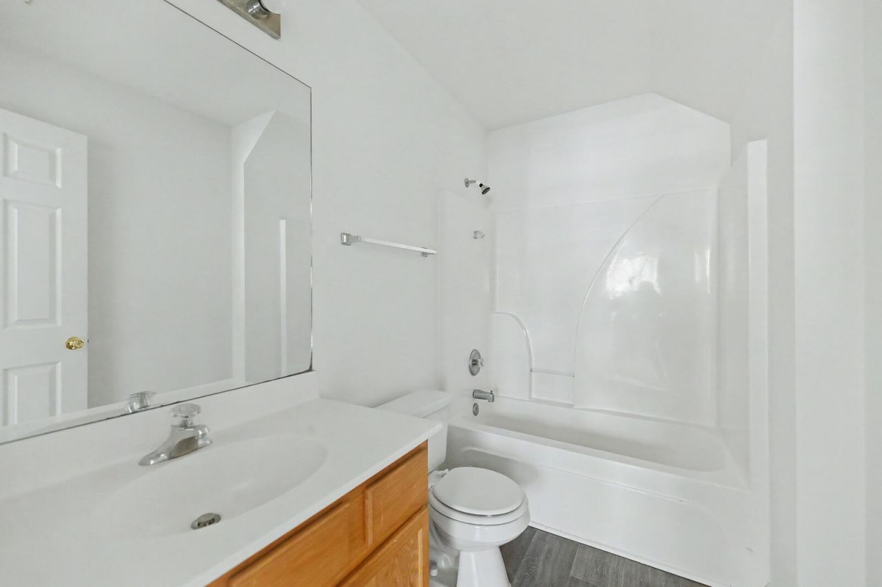 4834 Willow Brook Lane Photo 24