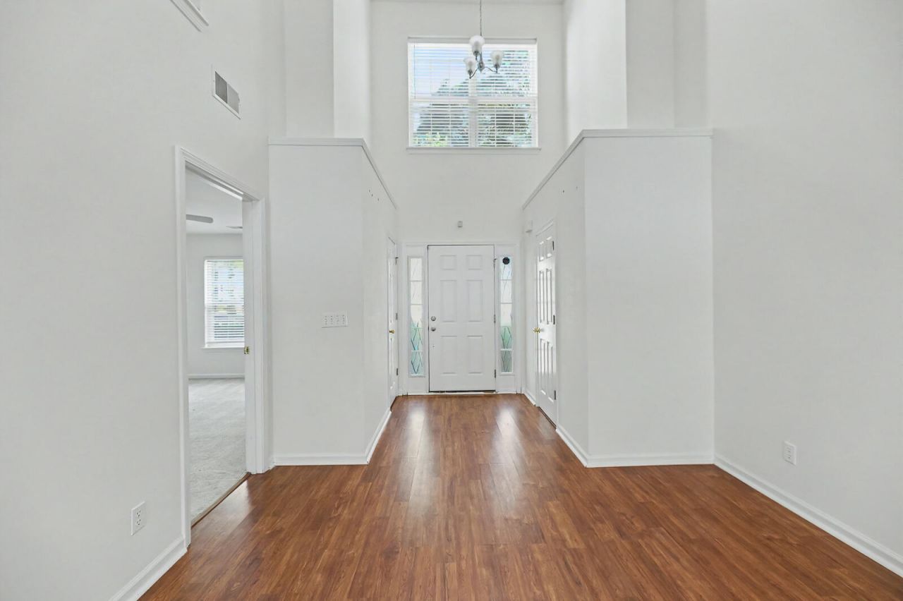 4834 Willow Brook Lane Photo 8