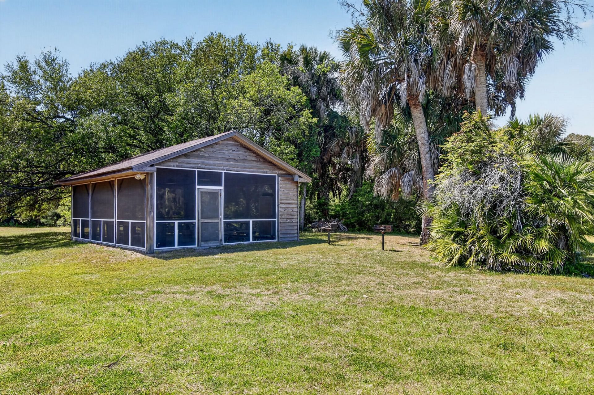 1049 Main Sail Court Photo 38