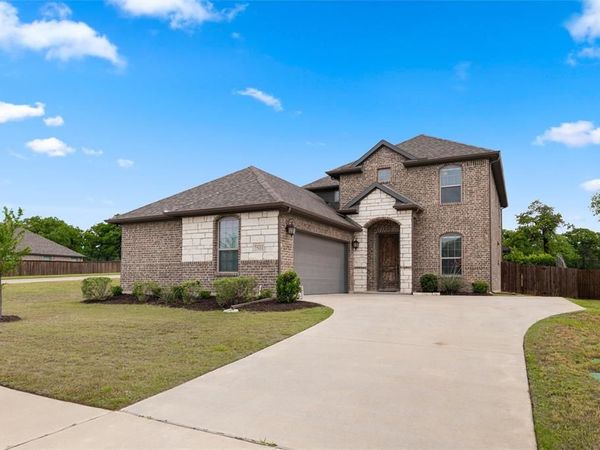 2501 Bunker Hill Drive, Burleson, TX 76028