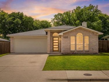 9255 Crimnson Court, Dallas, TX 75217