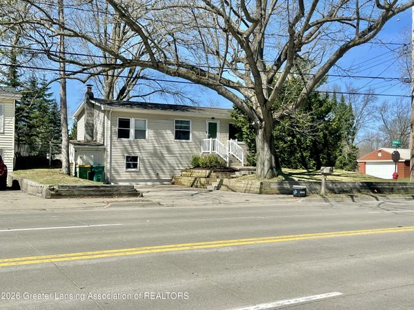 6285 Marsh Road, Haslett, MI 48840