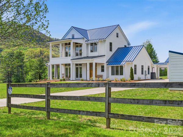 5 Sweetgrass Lane, Fletcher, NC 28732