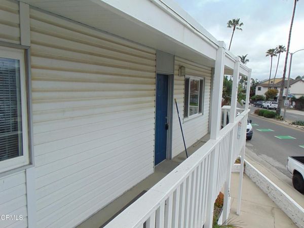 2011 Pierpont Boulevard, Ventura, CA 93001