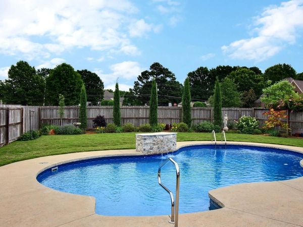 4484 CHESTNUT HILL DR, Collierville, TN 38017
