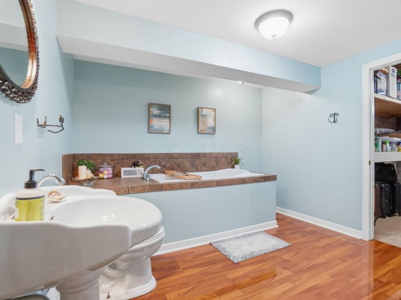 310 Park Trails Drive , Newark, OH 43055 Photo 46