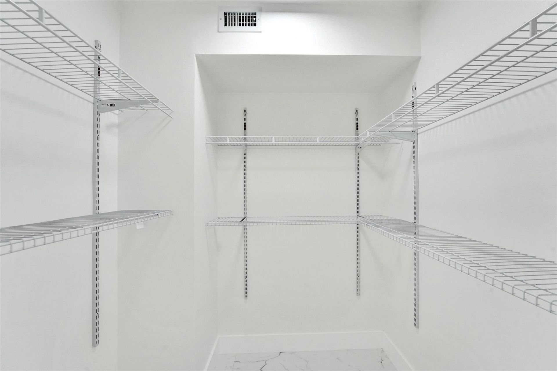 8900 Washington Boulevard, Unit 416, Pembroke Pines, FL 33025 Photo