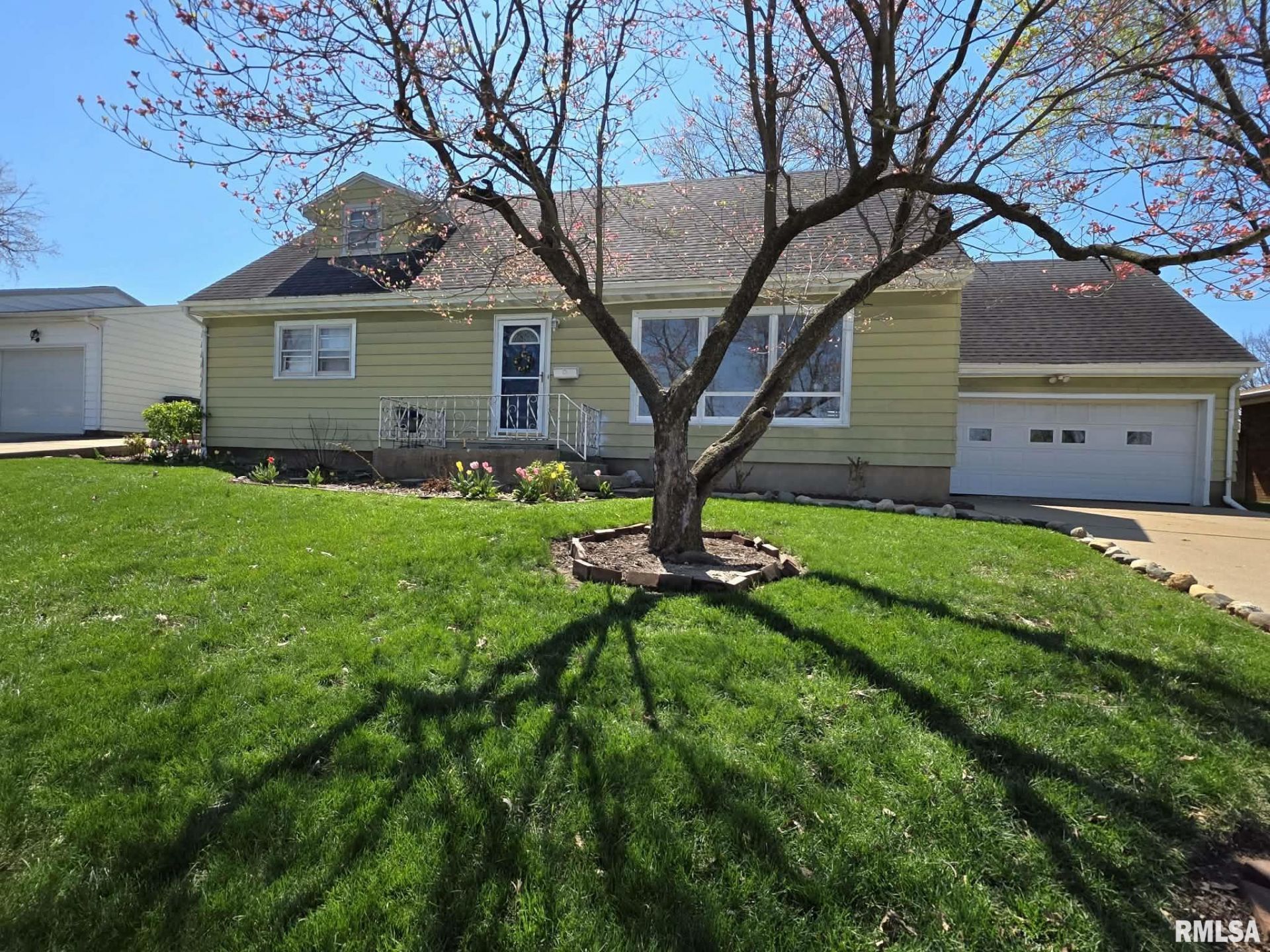 3612 Queen Anne Avenue, Quincy, IL 62305 Main Photo