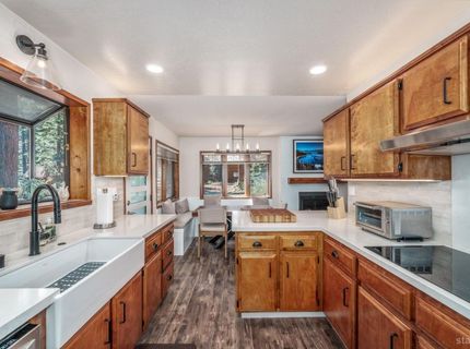 1501 Skyline Drive, South Lake Tahoe, CA 96150 Photo