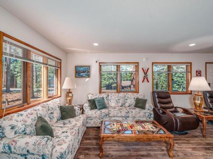 1501 Skyline Drive, South Lake Tahoe, CA 96150 Photo