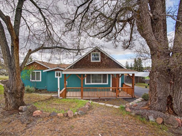 451 SE C Street, Madras, OR 97741