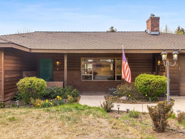 2407 NE Libby Place, Bend, OR 97701