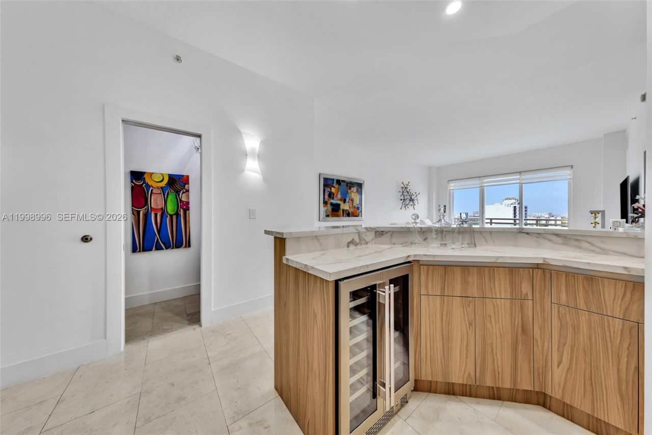 6917 Collins Ave, Unit PH22, Miami Beach, FL 33141 Photo