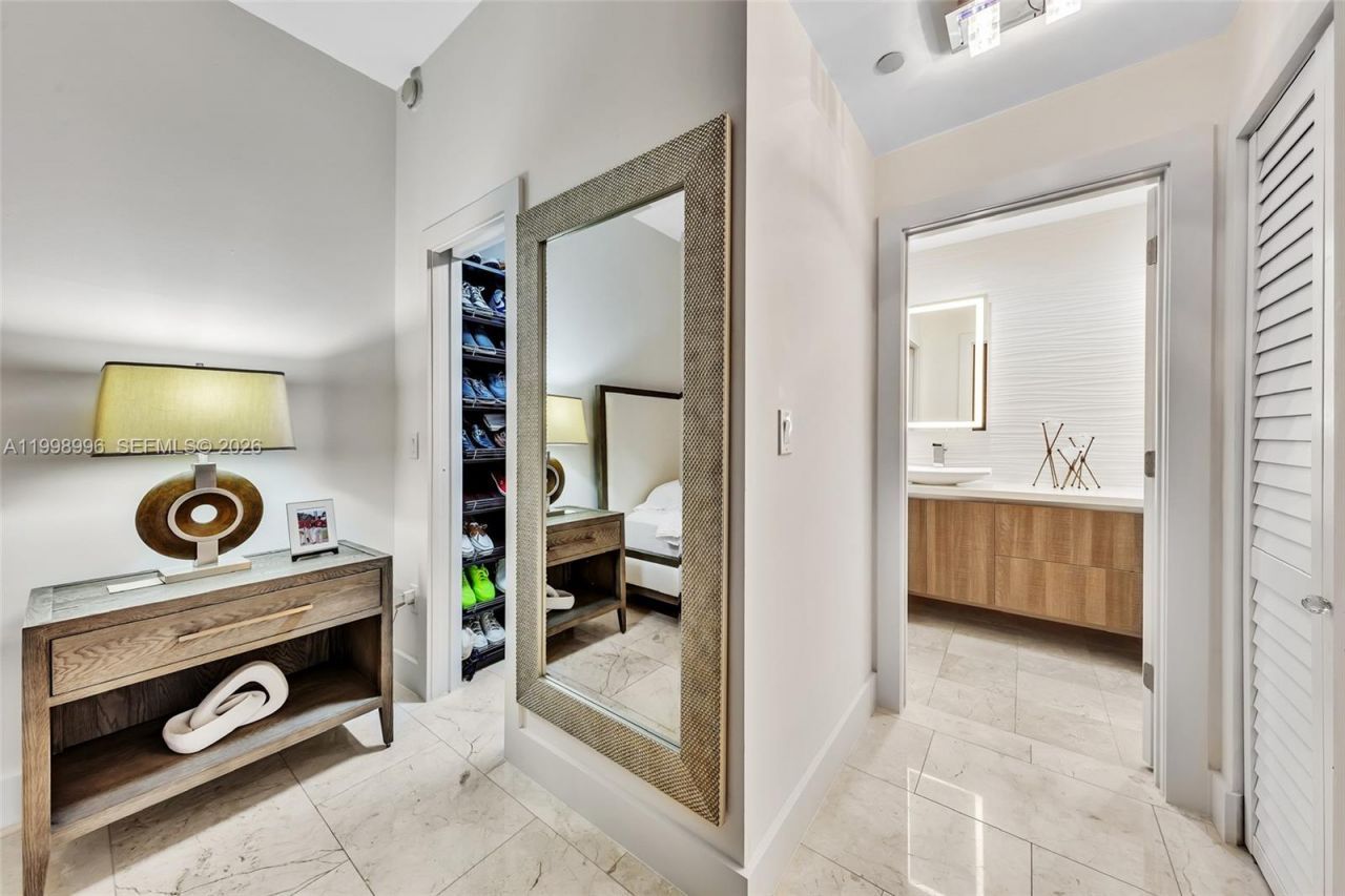 6917 Collins Ave, Unit PH22, Miami Beach, FL 33141 Photo