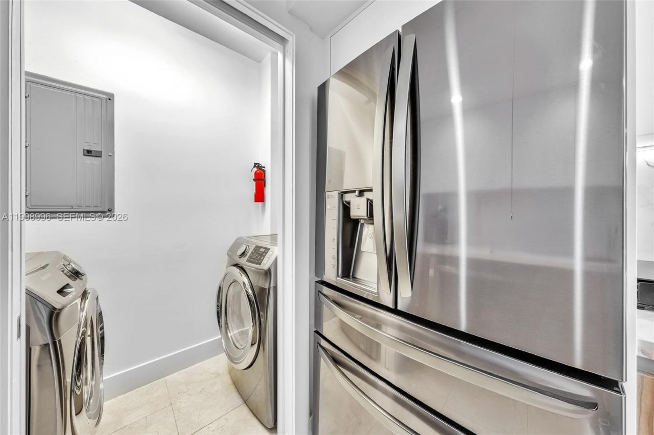 6917 Collins Ave, Unit PH22, Miami Beach, FL 33141 Photo