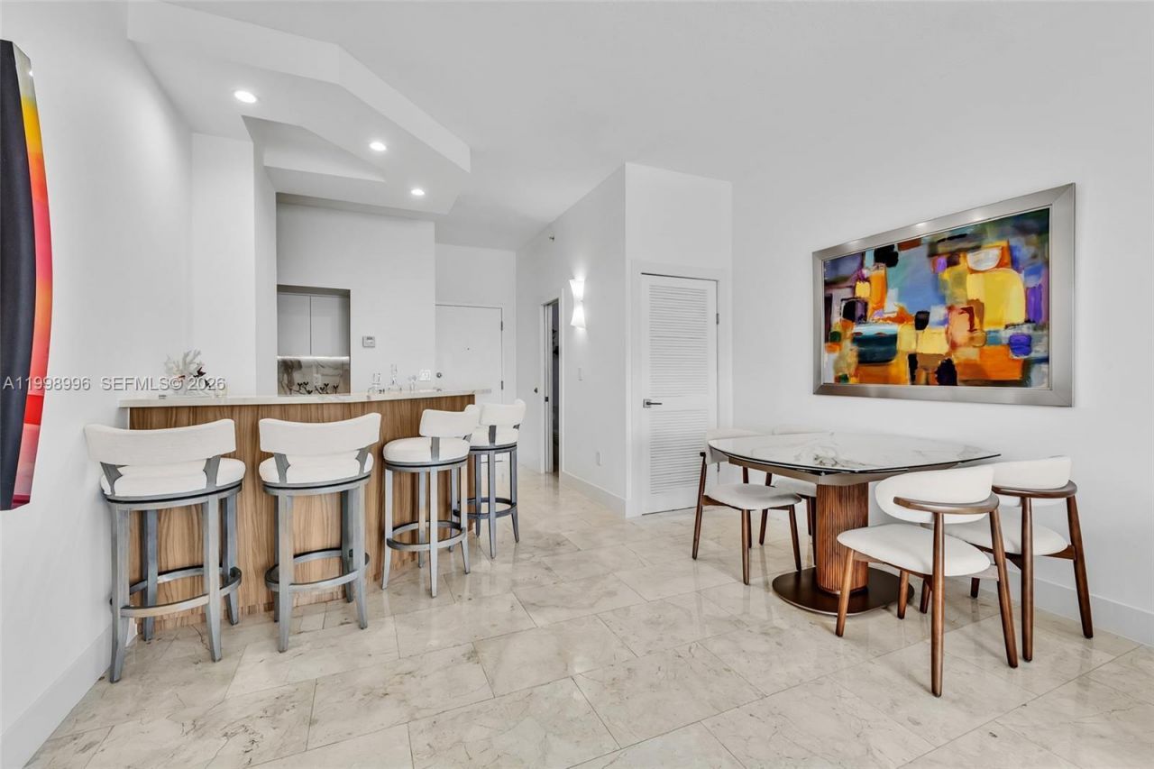 6917 Collins Ave, Unit PH22, Miami Beach, FL 33141 Photo