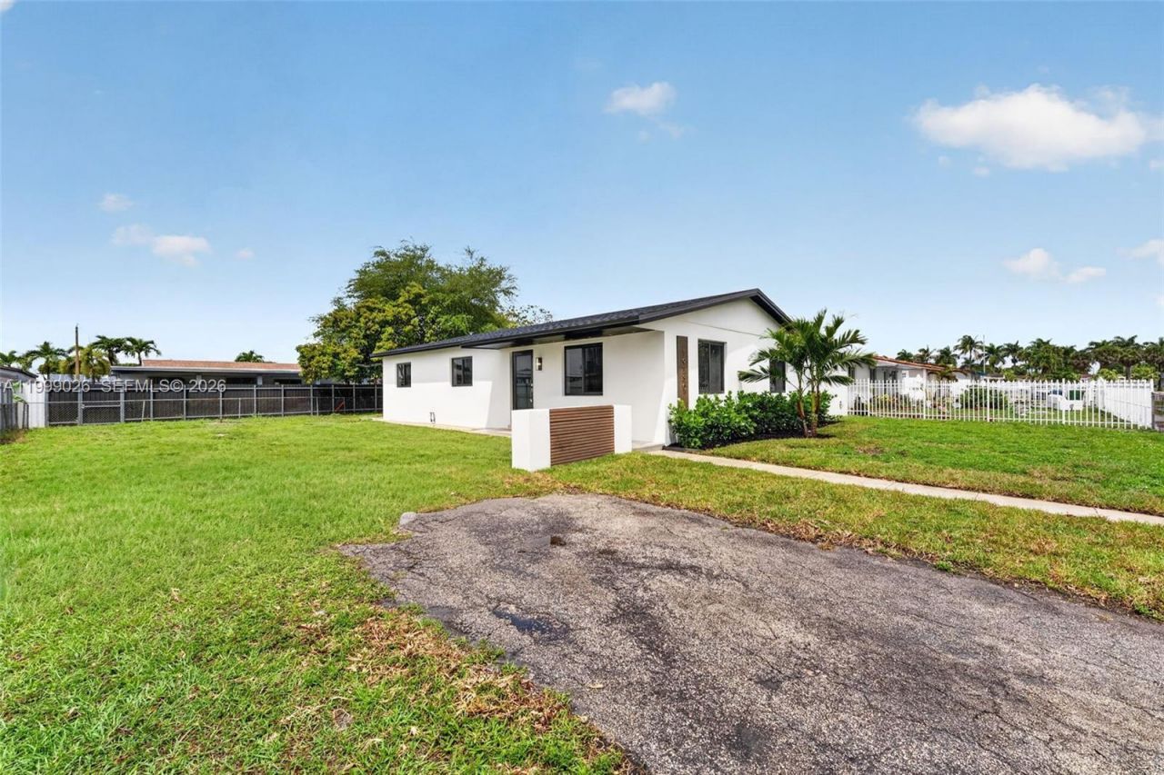 19730 NW 44th Ct, Miami Gardens, FL 33055 Photo
