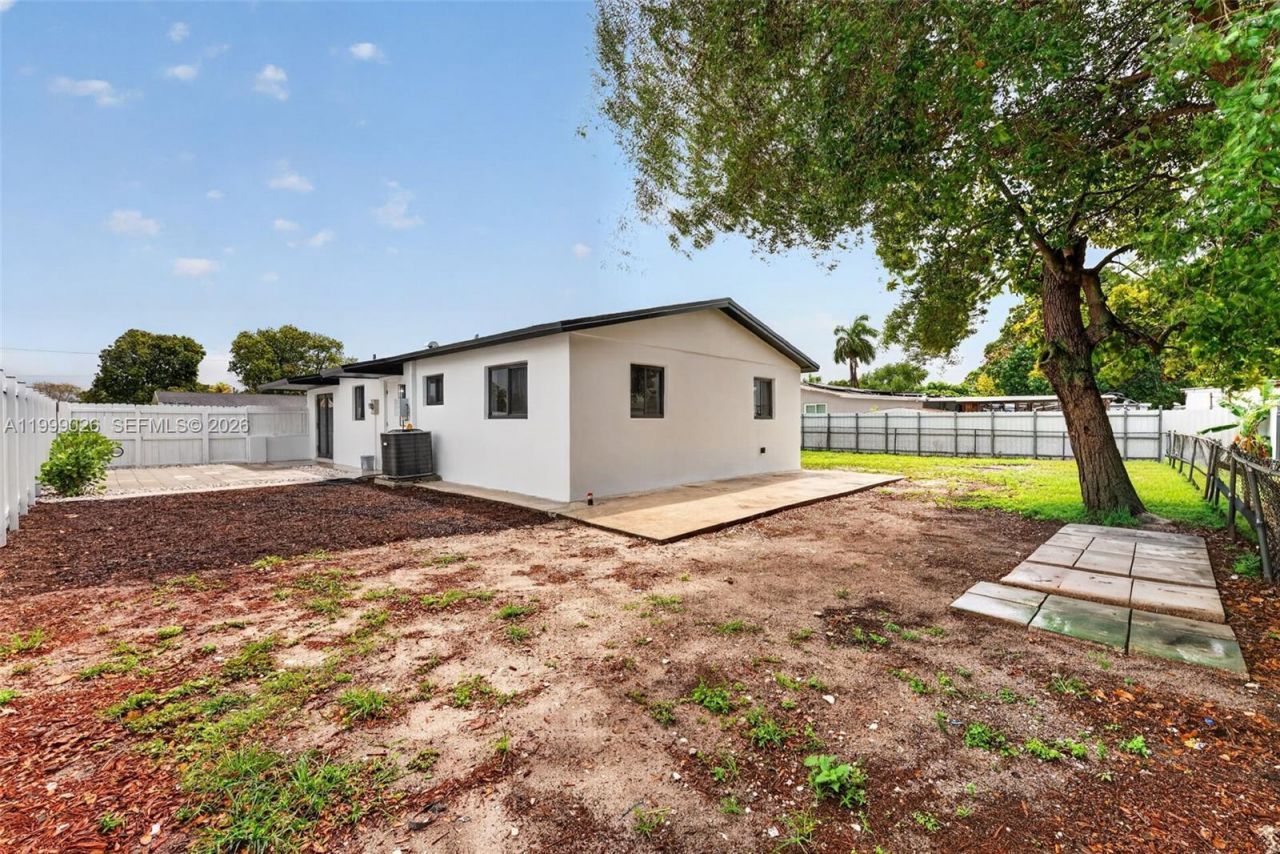 19730 NW 44th Ct, Miami Gardens, FL 33055 Photo