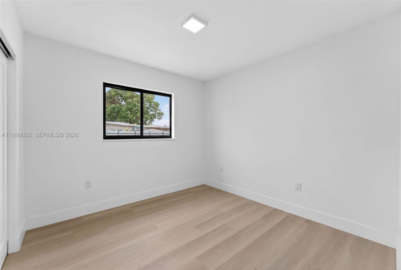 19730 NW 44th Ct, Miami Gardens, FL 33055 Photo