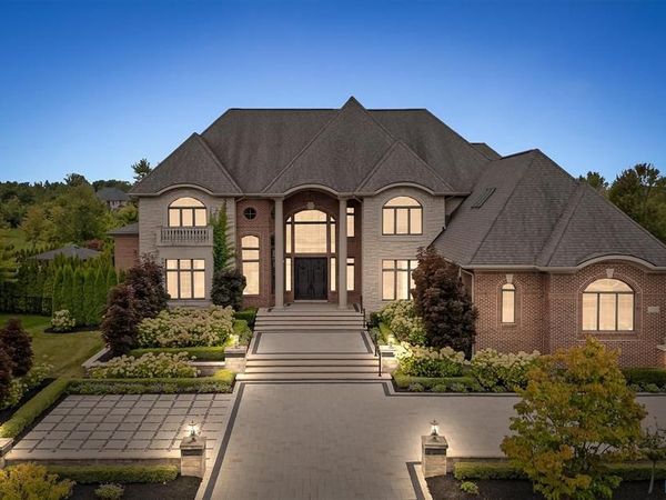 21165 Bridle Run, Novi, MI 48167