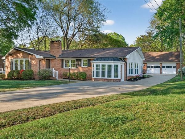 2914 Ardmore Street , Burlington, NC 27215