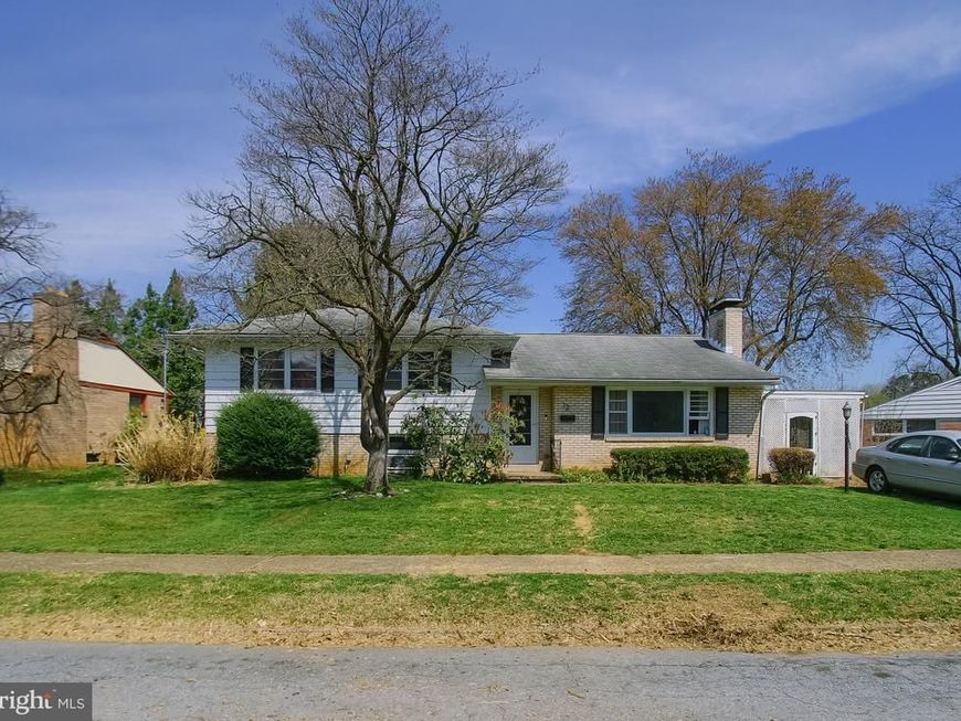 12 Center Drive , Camp Hill, PA 17011 Main Photo