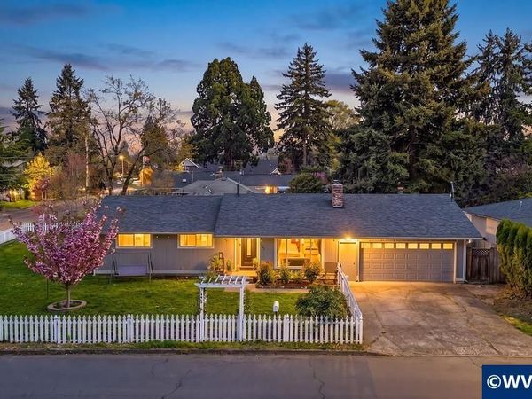 821 Johnson St, Woodburn, OR 97071