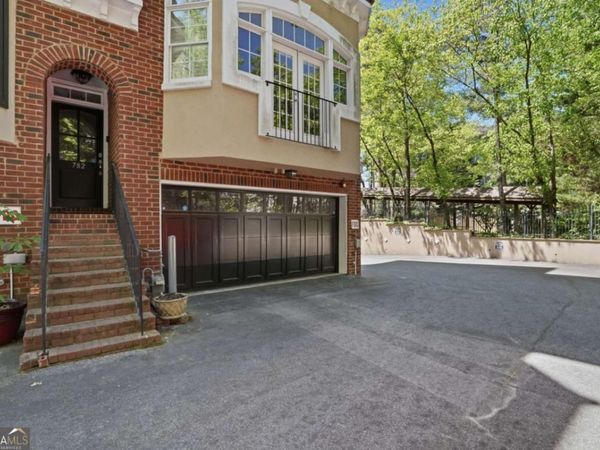 782 Clifton Heights Lane NE, Atlanta, GA 30329