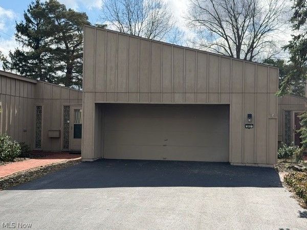 663 Sonora Court, Berea, OH 44017