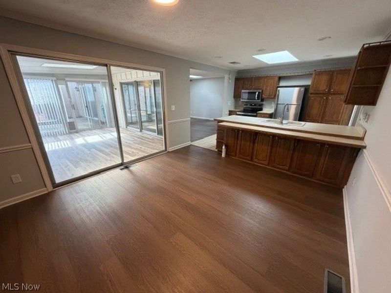 663 Sonora Court, Berea, OH 44017 Photo 7