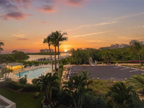 430 Cove Tower DR , Unit 304, NAPLES, FL 34110