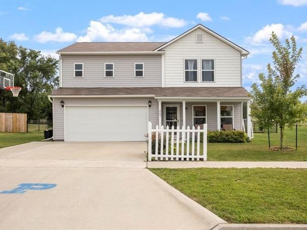2207 Sunflower Street, Perry, IA 50220