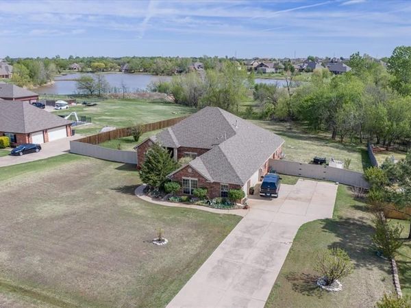 4701 Southcreek Road, Moore, OK 73165