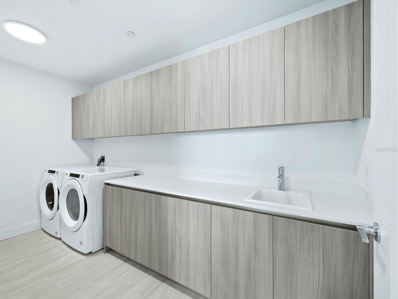 301 Quay Commons, Unit 1003, Sarasota, FL 34236 Photo