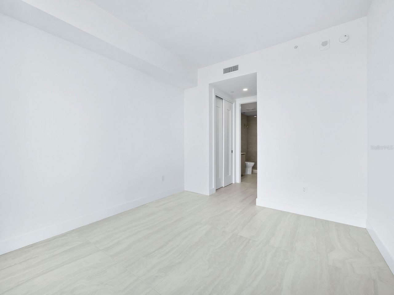 301 Quay Commons, Unit 1003, Sarasota, FL 34236 Photo