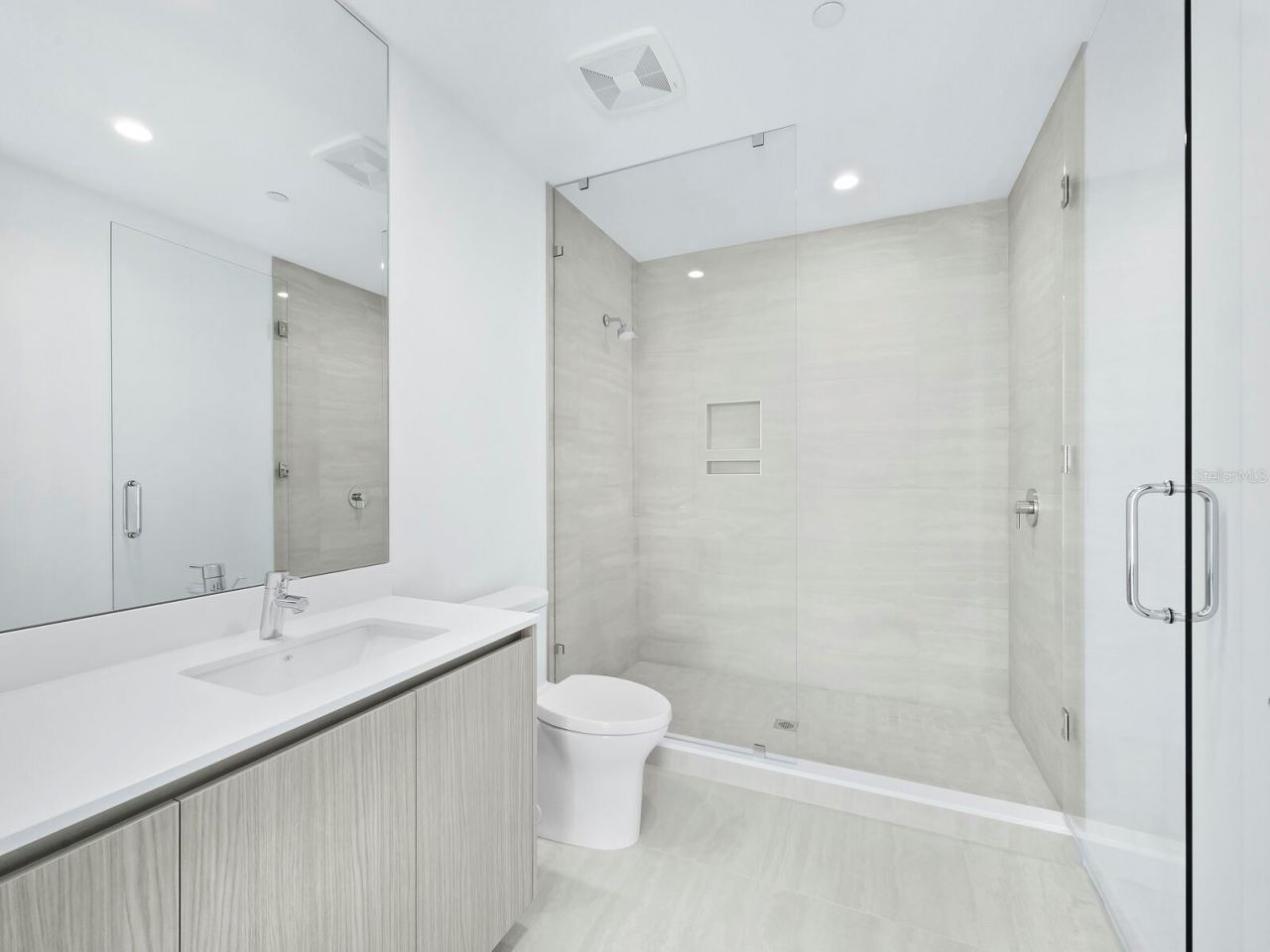 301 Quay Commons, Unit 1003, Sarasota, FL 34236 Photo