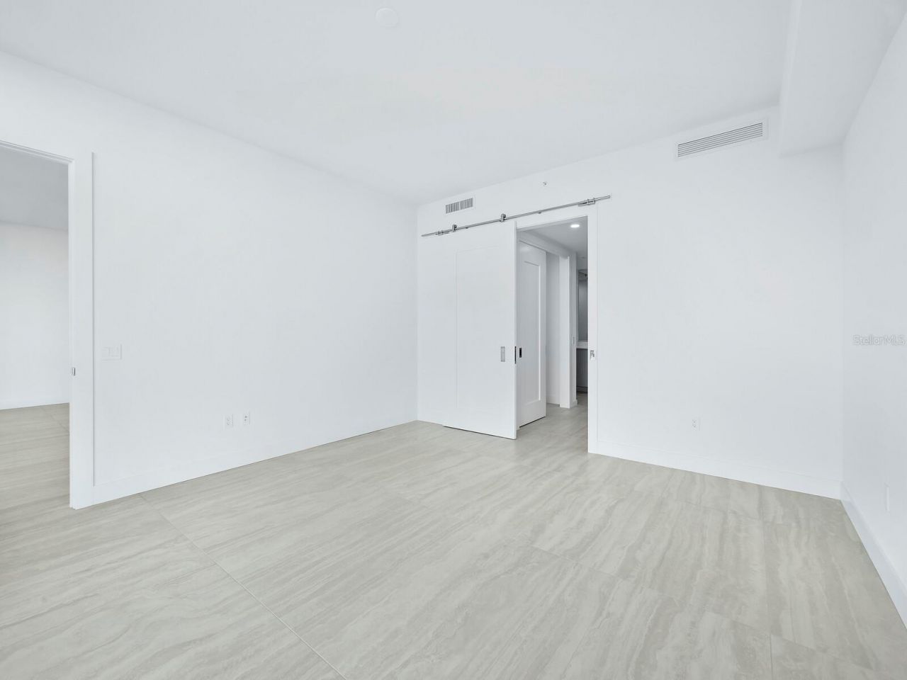 301 Quay Commons, Unit 1003, Sarasota, FL 34236 Photo