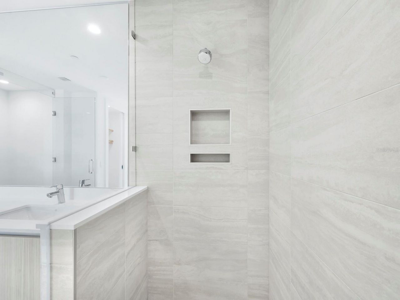 301 Quay Commons, Unit 1003, Sarasota, FL 34236 Photo