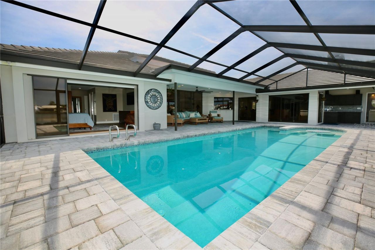 5806 Cruiser Way, Tampa, FL 33615 Photo