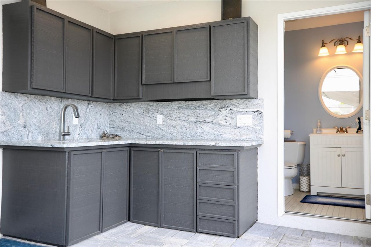 5806 Cruiser Way, Tampa, FL 33615 Photo